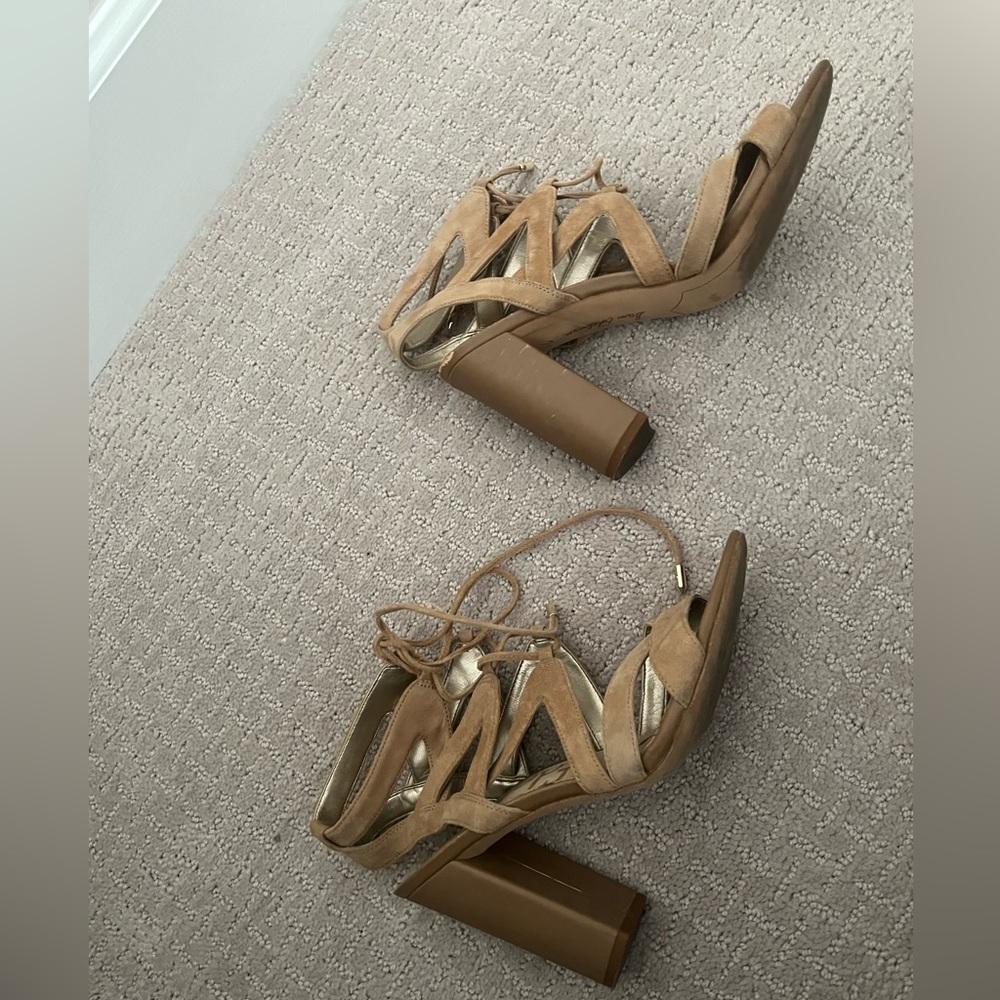 Strapping Sandals - Picture 5 of 5